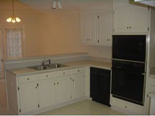 3rd image of 402 Wade Plantation Dr