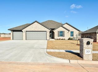 2025 W Flintlock Way, Mustang, OK 73064