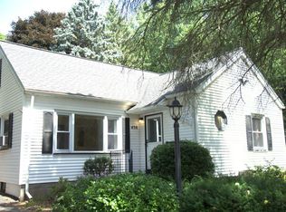 458 Manse Ln, Rochester, NY 14625