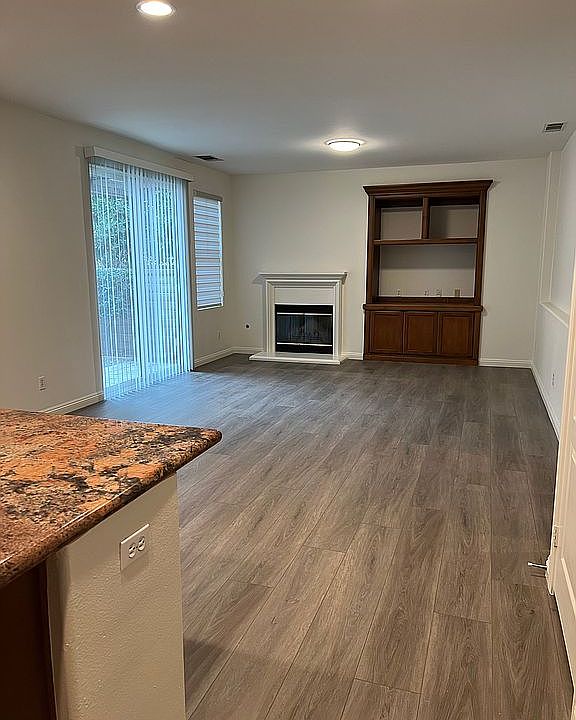 1st image of 27230 Valderrama Dr