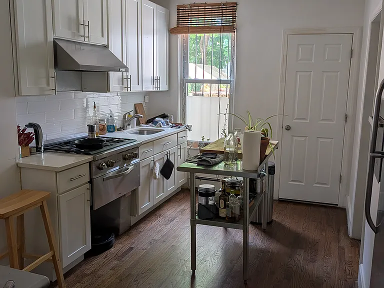 129 Arlington Ave — Photo 8