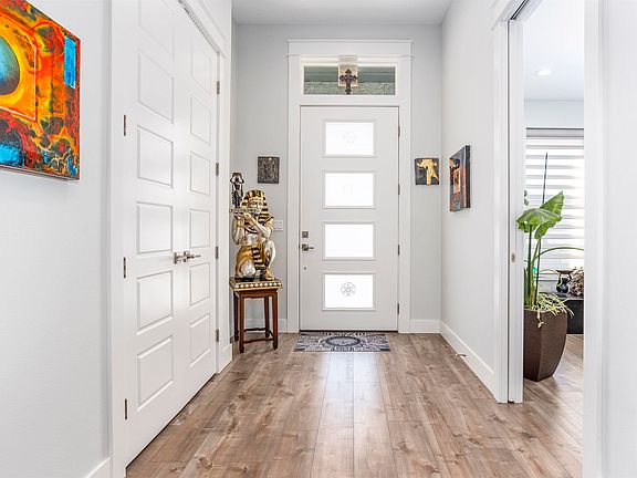 3rd image of 6203 Park Ct