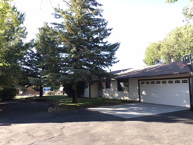 1st image of 2910 White Pine Dr