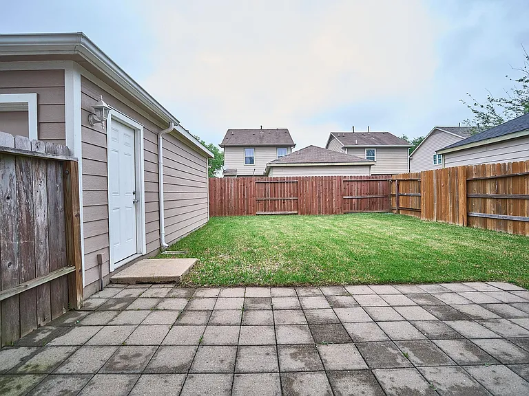 18814 Sandelford Dr — Photo 17