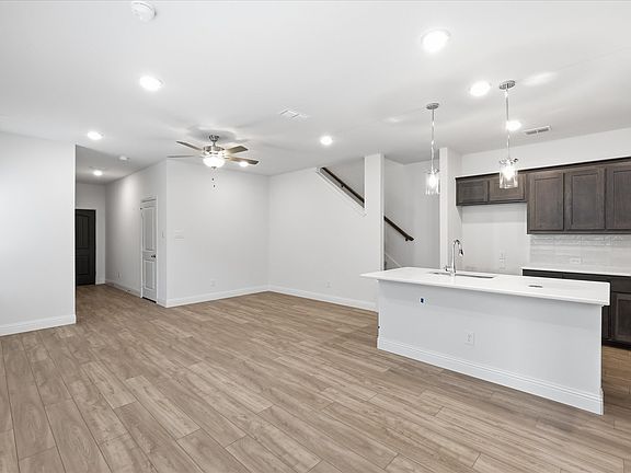 5th image of 186 Balboa Ln