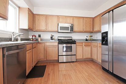 4th image of 2851 Lindgren Ct