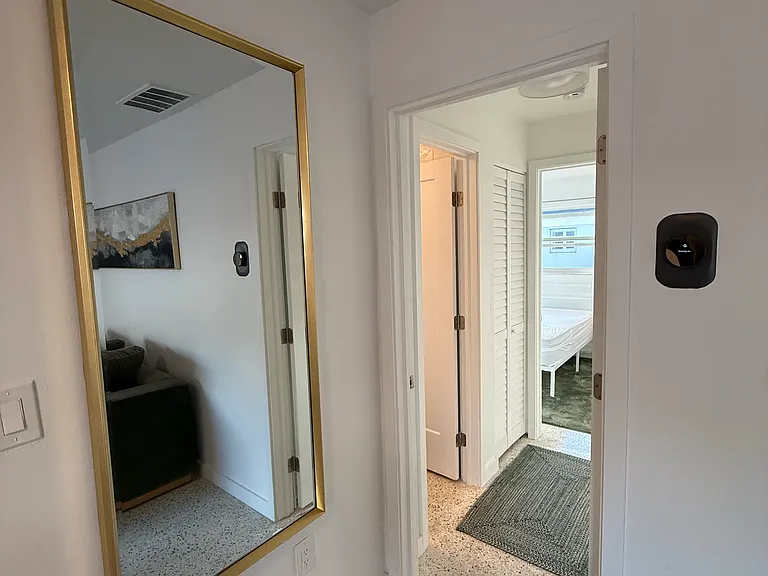 421 SW 9th St #3A — Photo 12