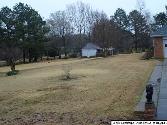 2nd image of 8080 Summerwood Ln