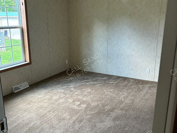 5th image of 15 Edgewood Dr