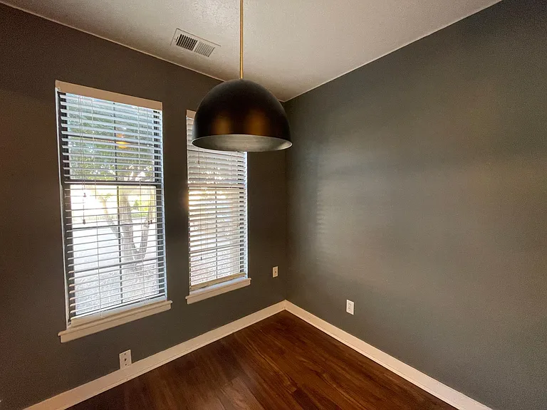 727 SW Liggett Rd #D — Photo 8
