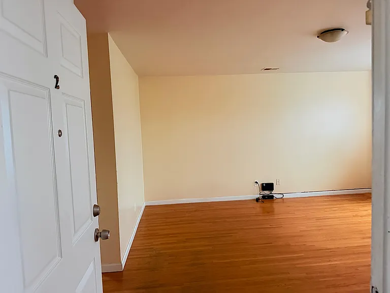 386 New St #2 — Photo 8