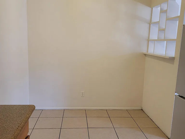6713 W Palmaire Ave #2 — Photo 8