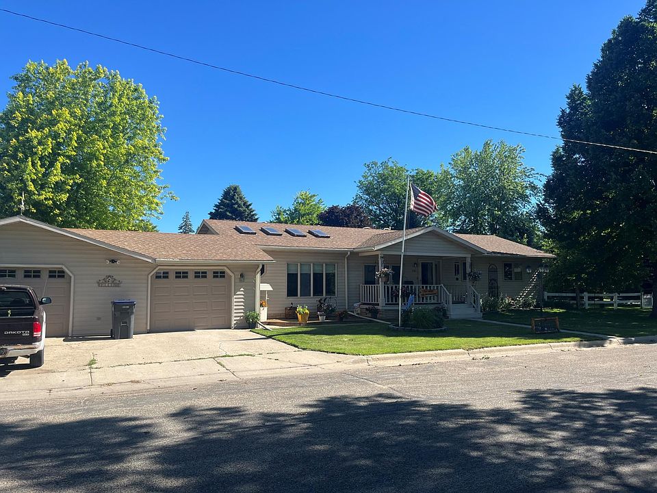 1st image of 301 5th St SW
