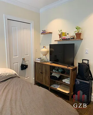 Rented by Avenues Real Estate | media 25