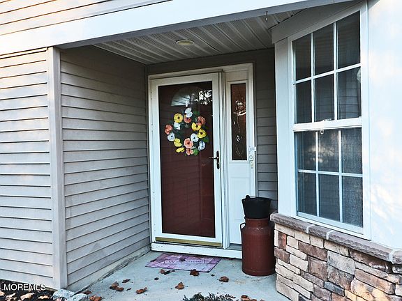 2nd image of 2908 Crestview Lane