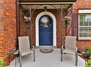 700 Brittany Ln, Saint Louis, MO 63130
