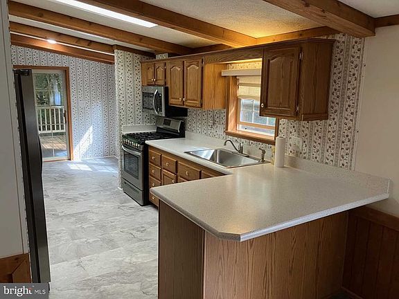 3rd image of 277 Greens Valley Rd