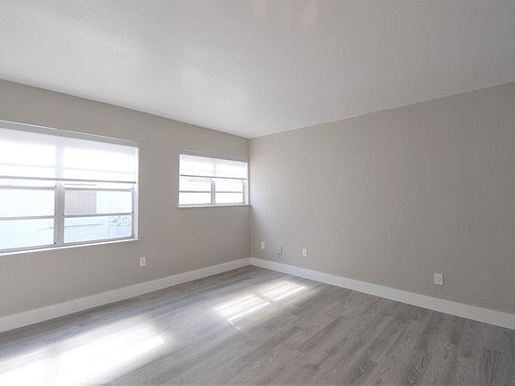 5th image of 1626 Drexel Ave #3131