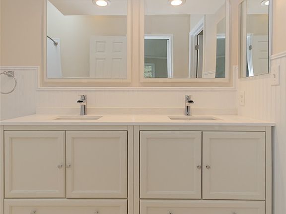 4th image of 310 Highgate Dr