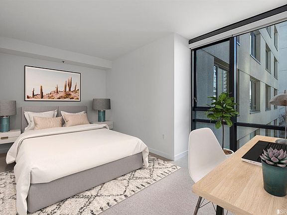 4th image of 250 King St Unit 648