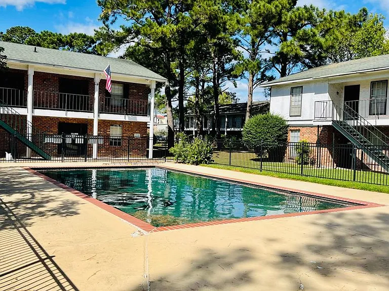 Concord Condominums — Photo 12