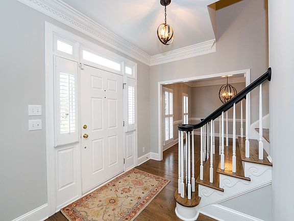 5th image of 8701 Cahill Ln
