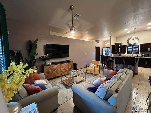 4th image of 1445 E San Luis Ln