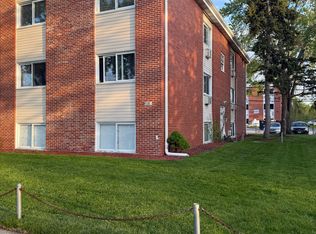 8281 Elizabeth Level, Niles, IL 60714