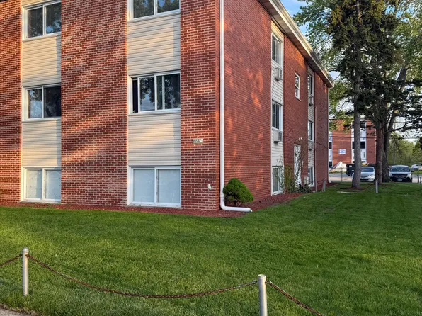 8281 Elizabeth Level, Niles, IL 60714