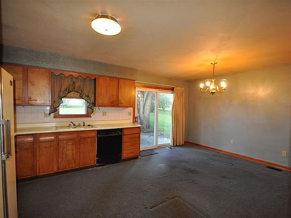4th image of 11 Kennedy Ct