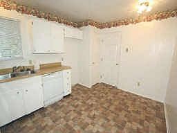 4th image of 1103 Donley Dr
