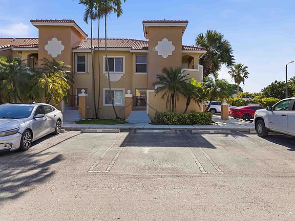 3rd image of 621 NW 78th Ter APT 206