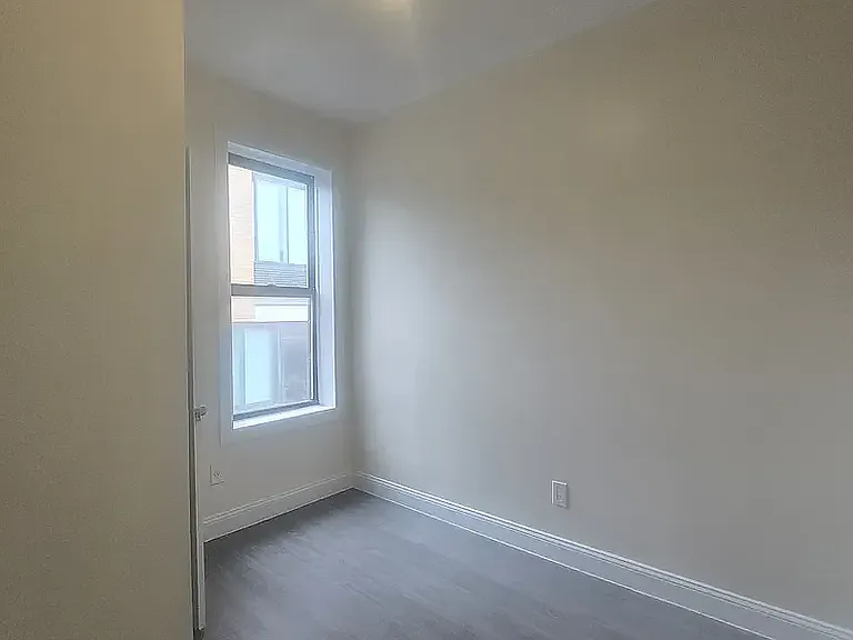 1469 5th Ave #27 — Photo 7