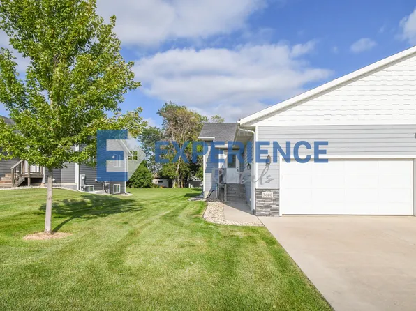 3600 S Outfield Cir, Sioux Falls, SD 57110