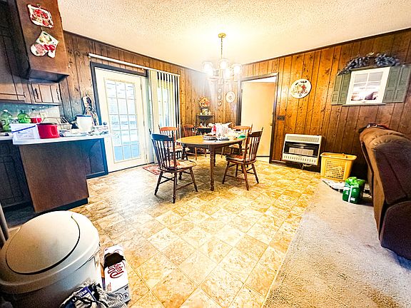 3rd image of 775 Lonoke Ln