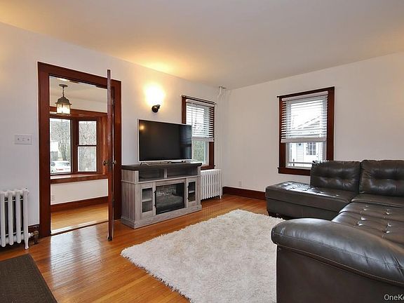 2nd image of 195 Rockledge Avenue