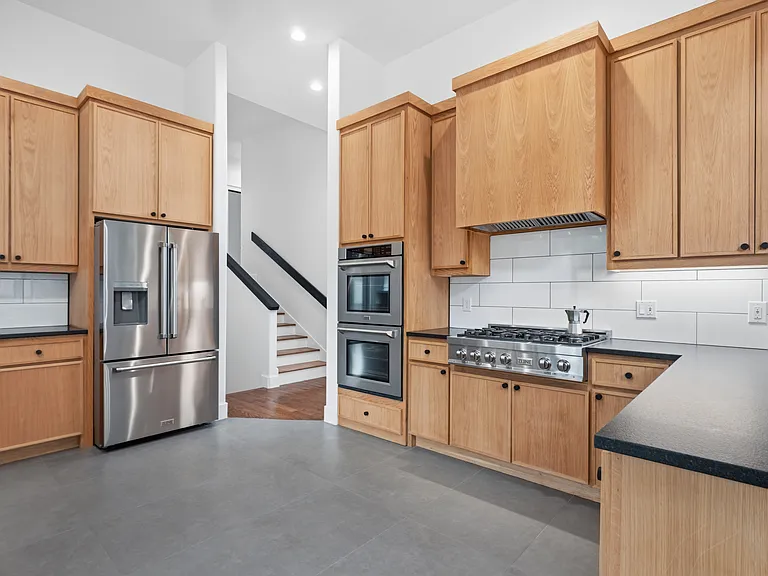 1799 Falcon Dr — Photo 6