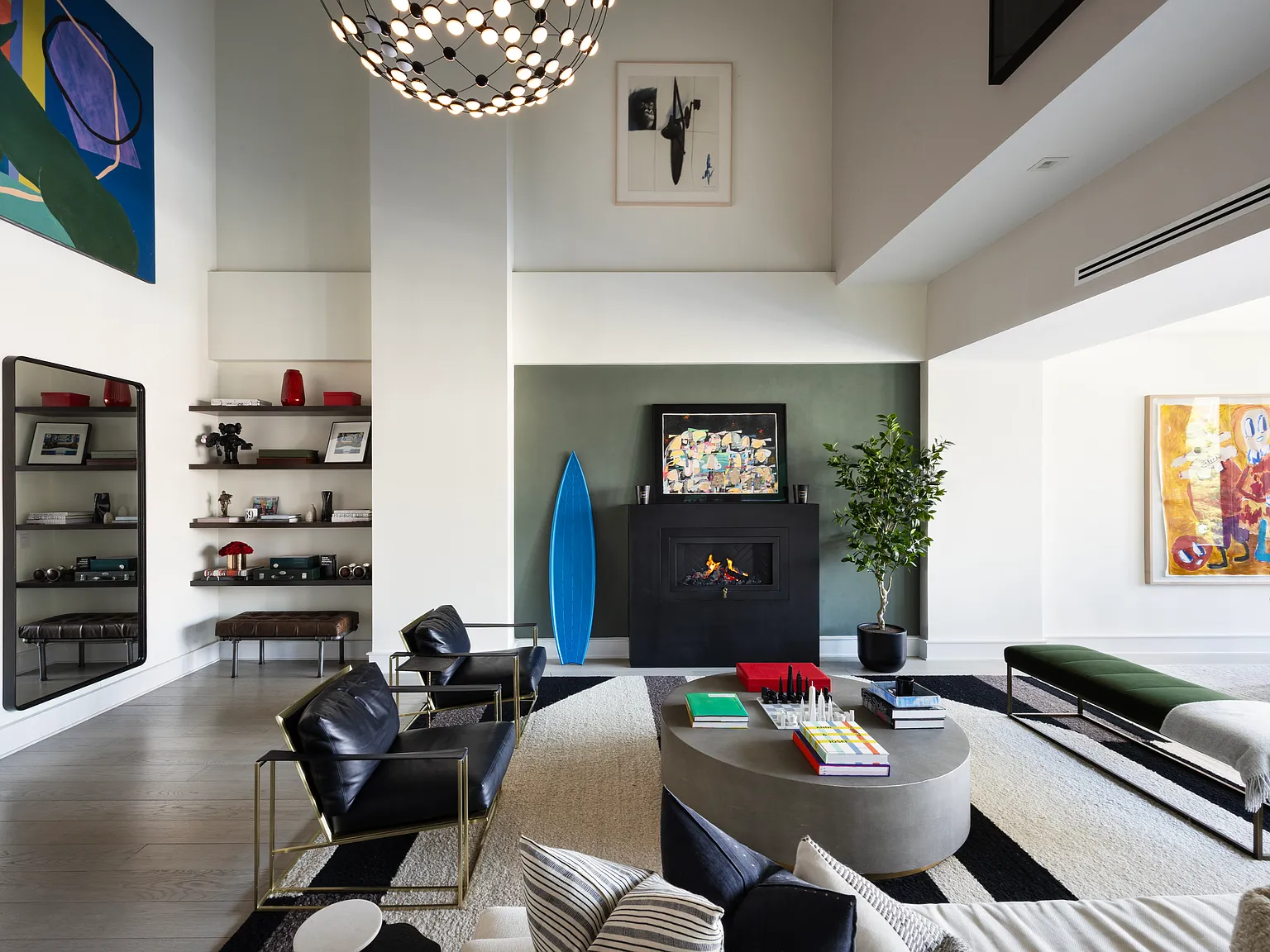 22 Bond Street — Photo 2