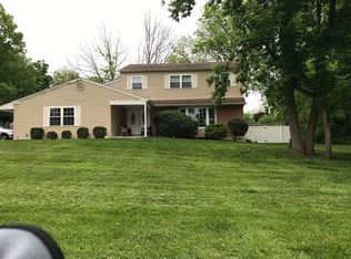500 Elizabeth Dr, Norristown, PA 19403