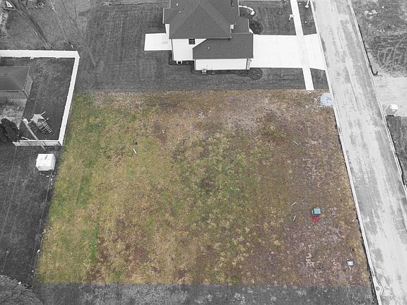2nd image of 8139 Castle Dr