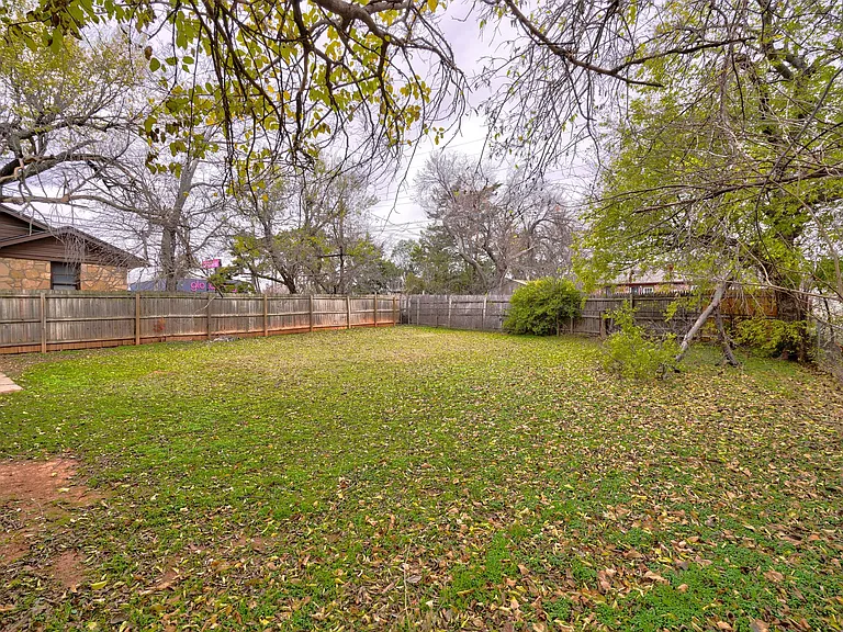 2845 Cambridge Ct — Photo 43