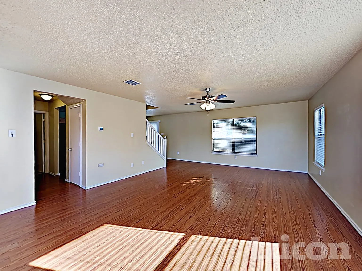724 King Street Cedar Hill TX — Photo 2