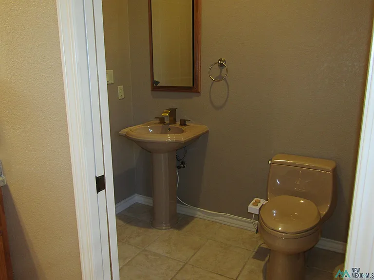 2104 W Ray Ave — Photo 28