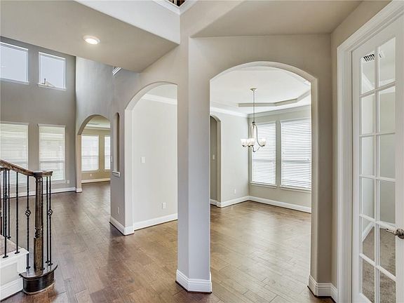 3rd image of 16248 Willowick Ln