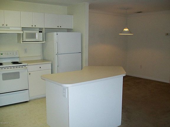 4th image of 3591 KERNAN Boulevard #420