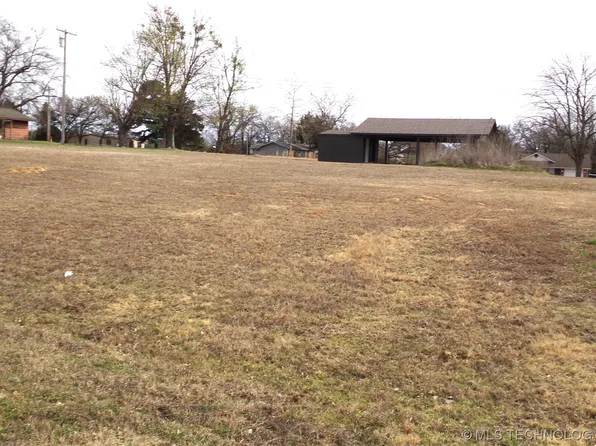 Sunset Dr, Eufaula, OK 74432