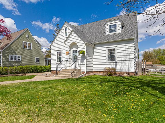 4th image of 568 Agnes St