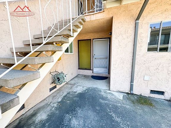 3rd image of 411 College Ave APT E