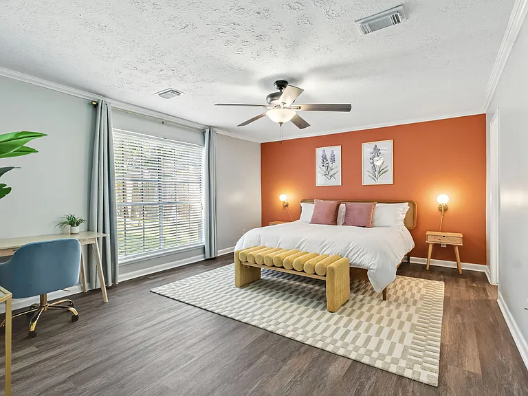 17403 Spicewood Springs Ln — Photo 13