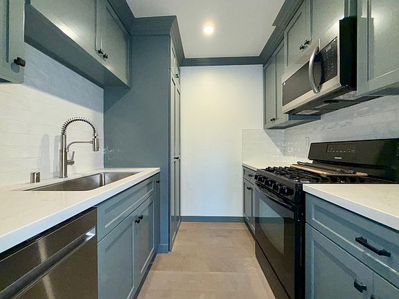 3rd image of 100 S Oak Ave APT 2